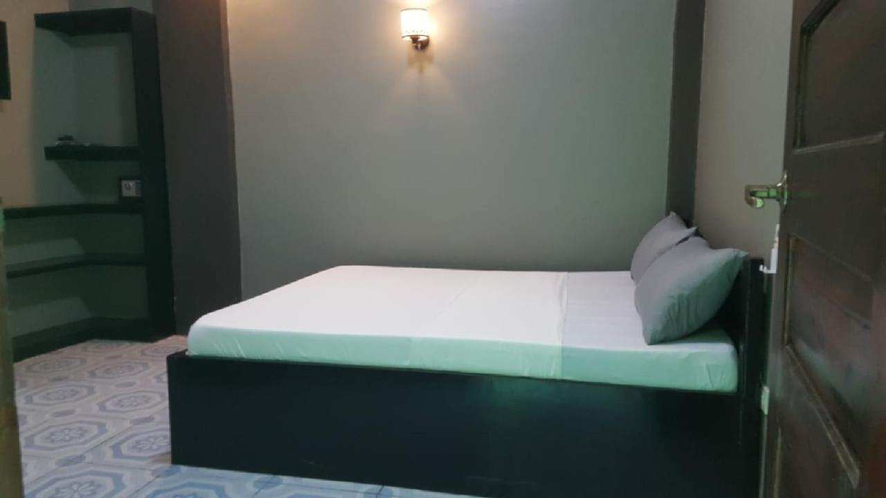 Panci'S Guesthouse Пуерто Галера Екстериор снимка