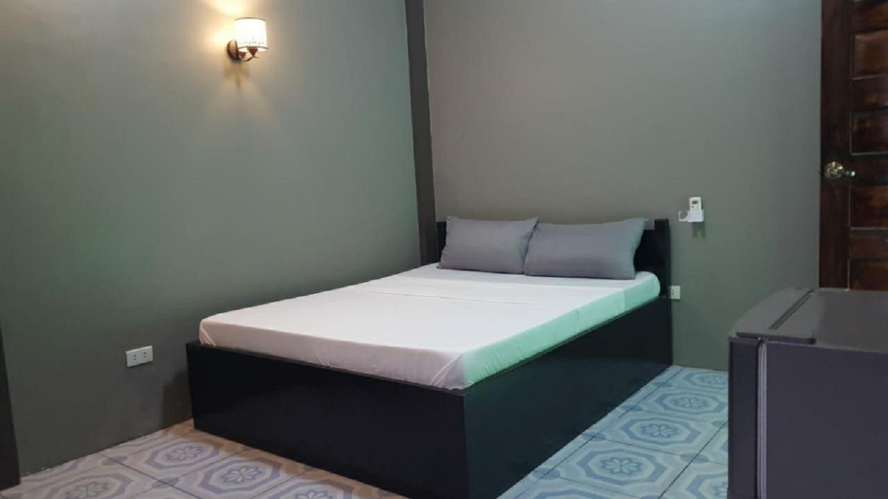 Panci'S Guesthouse Пуерто Галера Екстериор снимка